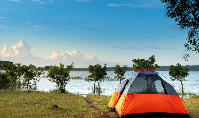 camping-en-plena-naturaleza_5726493d_1280x794