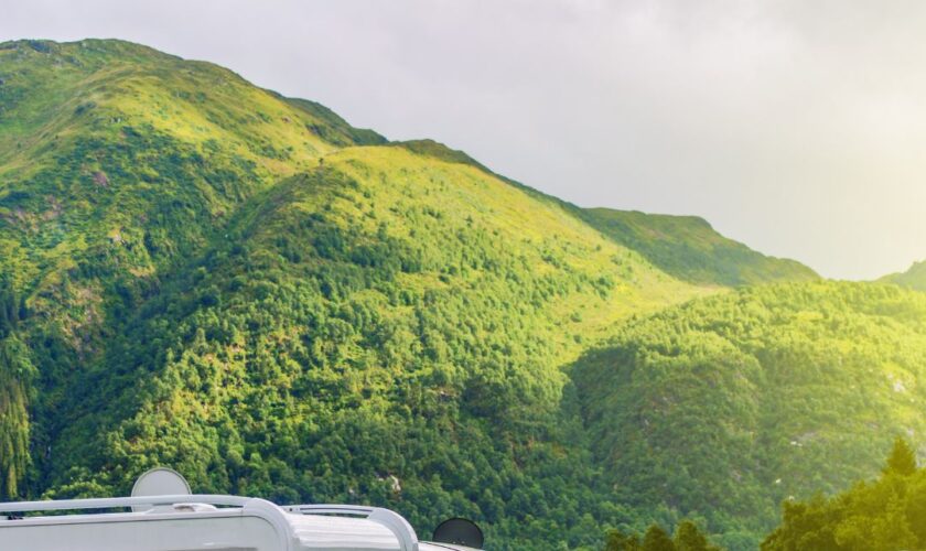1. Autocaravana o caravana
