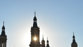 2. Descubre El Pilar en Zaragoza desde Lago Resort